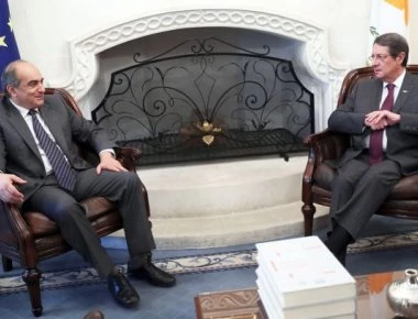 Παραδόθηκαν στον Πρόεδρο Αναστασιάδη οι 4 πρώτοι τόμοι του Φακέλου της Κύπρου